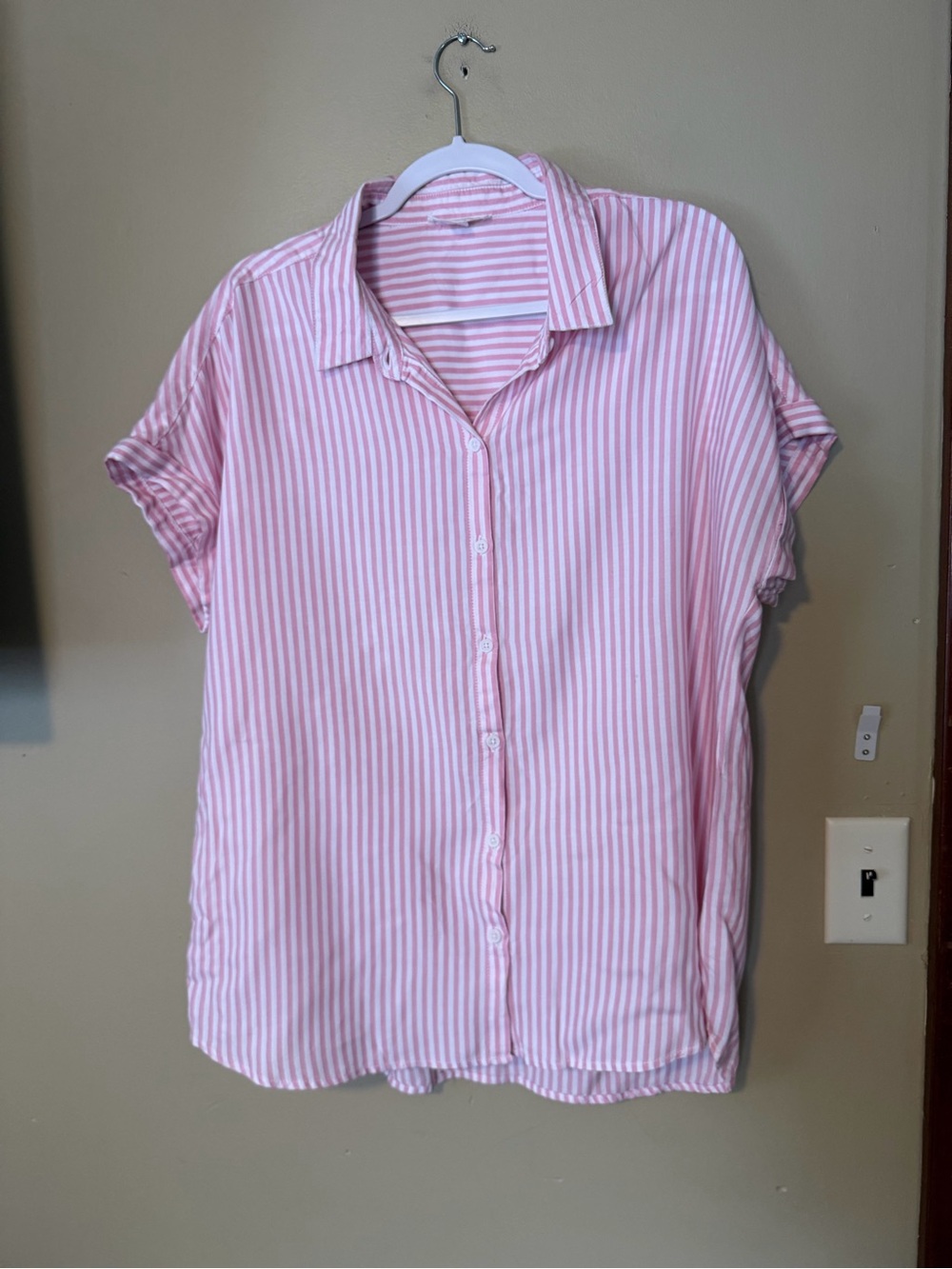 beachlunchlounge Pink & White Striped Button-Down Shirt - Picture 2 of 7
